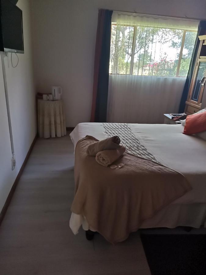 Guest Lodge On The Edge สตอร์มริเวอร์ ภายนอก รูปภาพ